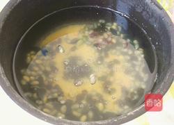 黑豆黄豆小米粥的做法图解5