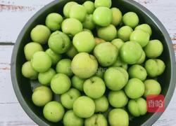 越吃越上瘾的李子的做法图解1