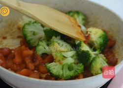 西蓝花番茄荞麦面的做法图解8