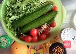 金枪鱼田园蔬果沙拉(低脂版)的做法图解1
