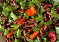 菜梗炒鸭肠的做法图解6