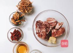 虫草花猪骨汤的做法图解1