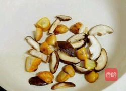 板栗香菇鸡焖饭的做法图解5