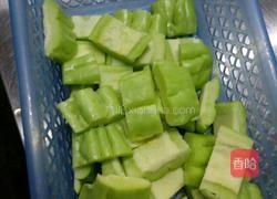 酱汁蒜香凉瓜的做法图解1