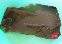 白菜海带圆子汤的做法图解2