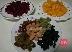 缤纷水果酸奶冻的做法图解2