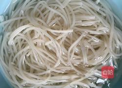 西红柿鸡蛋米线的做法图解2