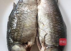 剁椒鲫鱼的做法图解1