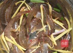 虾蟹海鲜粥的做法图解2