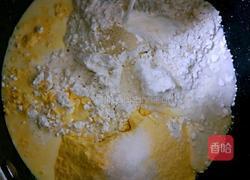 奶香玉米面贴饼子(粗粮）的做法图解3