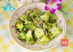 洋葱炒西兰花的做法图解12