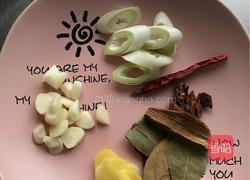 砂锅红烧肉的做法图解1