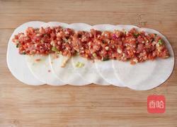 抱蛋玫瑰花饺的做法图解3