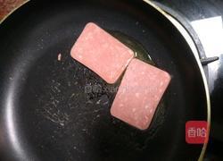 鸡蛋火腿三明治的做法图解3