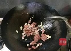 金针菇炒肉片的做法图解3