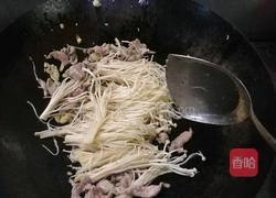 金针菇炒肉片的做法图解4