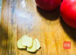 番茄玉米排骨汤的做法图解3