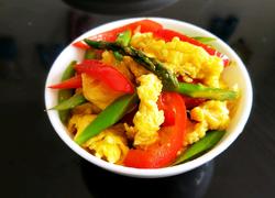芦笋炒鸡蛋