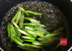 芦笋炒鸡蛋的做法图解4