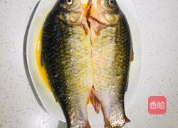 锅仔小鲫鱼的做法图解2