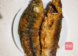 锅仔小鲫鱼的做法图解5