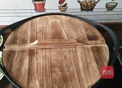 Illustration of how to stir-fry basil with perilla 7