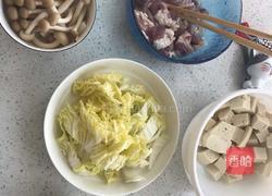 小白菜炖豆腐的做法图解1