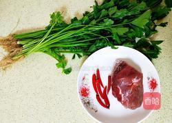 芹菜炒肉丝的做法图解1