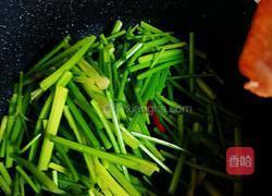 芹菜炒肉丝的做法图解14
