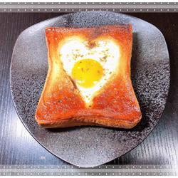 太阳蛋烤吐司 #夏日清爽轻食菜# 的做法[图]