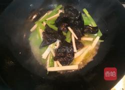 三药莴笋炒木耳的做法图解11