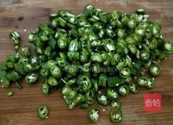 线椒炒鸡蛋#夏日清爽轻食菜#的做法图解3