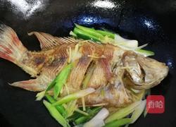红烧鱼的做法图解12