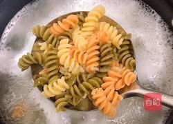 多彩意面蔬菜沙拉 #夏日清爽轻食菜# 的做法图解3