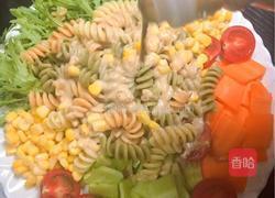 多彩意面蔬菜沙拉 #夏日清爽轻食菜# 的做法图解7