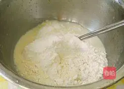 Illustration of how to make milk-flavored steamed buns 7