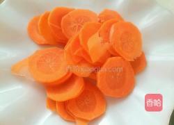 红萝卜鸡蛋饼的做法图解1