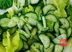 金枪鱼蔬菜沙拉#夏日减脂轻食菜#的做法图解5