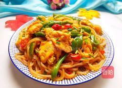 鱼香鸡蛋炒米粉的做法