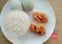 干虾皮蛋砂锅粥的做法图解1