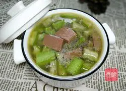 Illustration of how to make duck blood and loofah soup 12