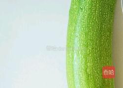 蚝油西葫芦的做法图解1