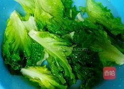 蒜蓉白灼生菜的做法图解1
