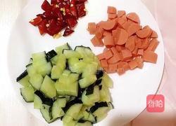 黄瓜炒火腿的做法图解2