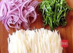 洋葱清炒土豆丝的做法图解3