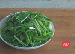 蒜苗炒鸡蛋的做法图解2