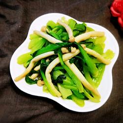 白玉菇炒青菜的做法[图]