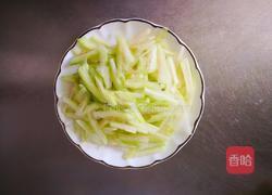 凉拌西瓜皮的做法图解2