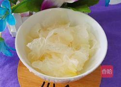 白萝卜紫菜银耳汤的做法图解5