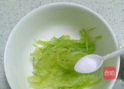 金针菇拌莴笋的做法图解3